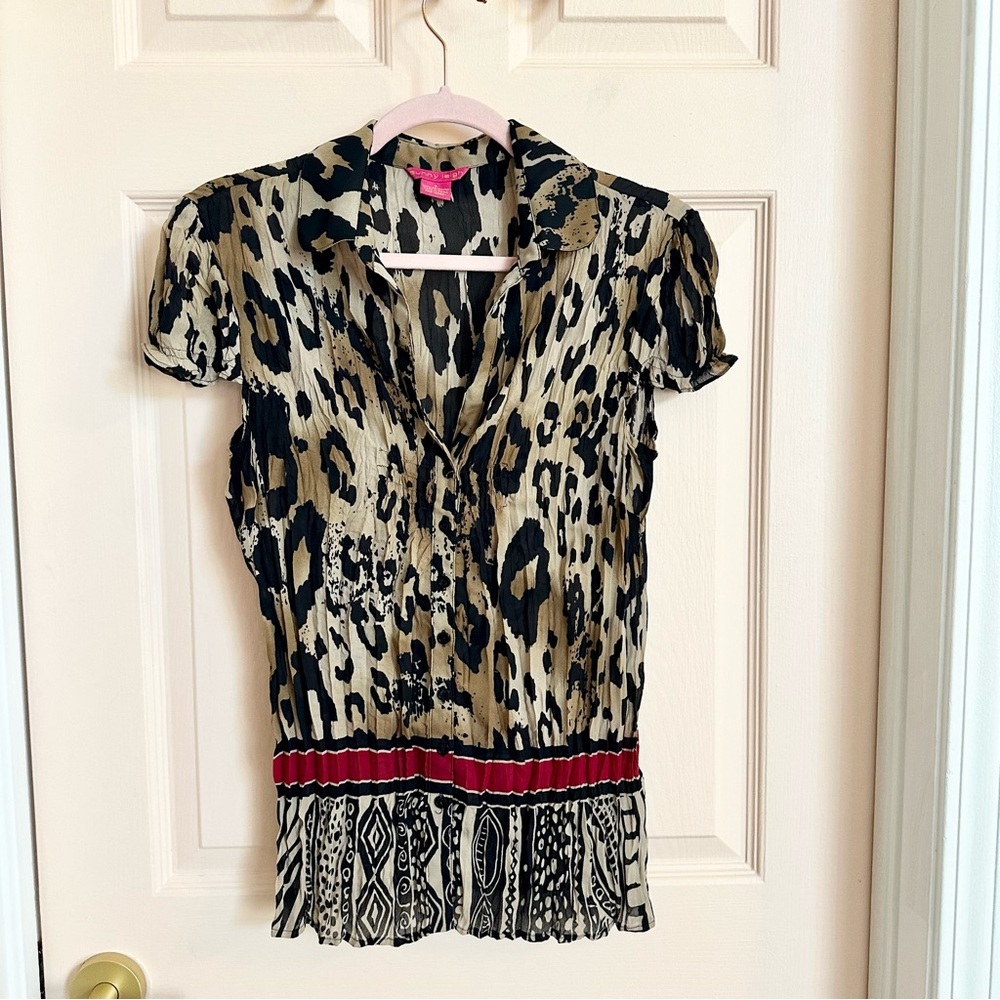 Lightweight animal print sunny Leigh button up